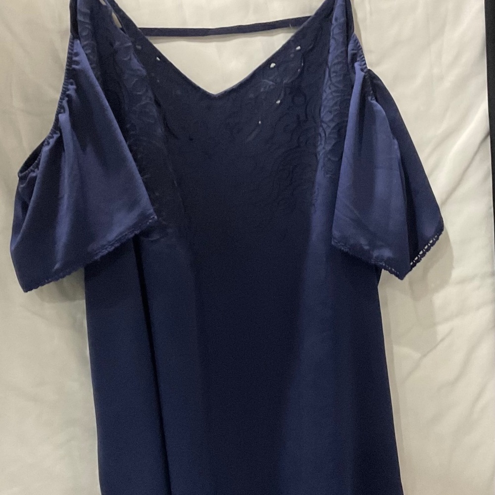 NWT Torrid Navy Blue Embroidered Top Blouse Cold Shoulder Short  Size 3